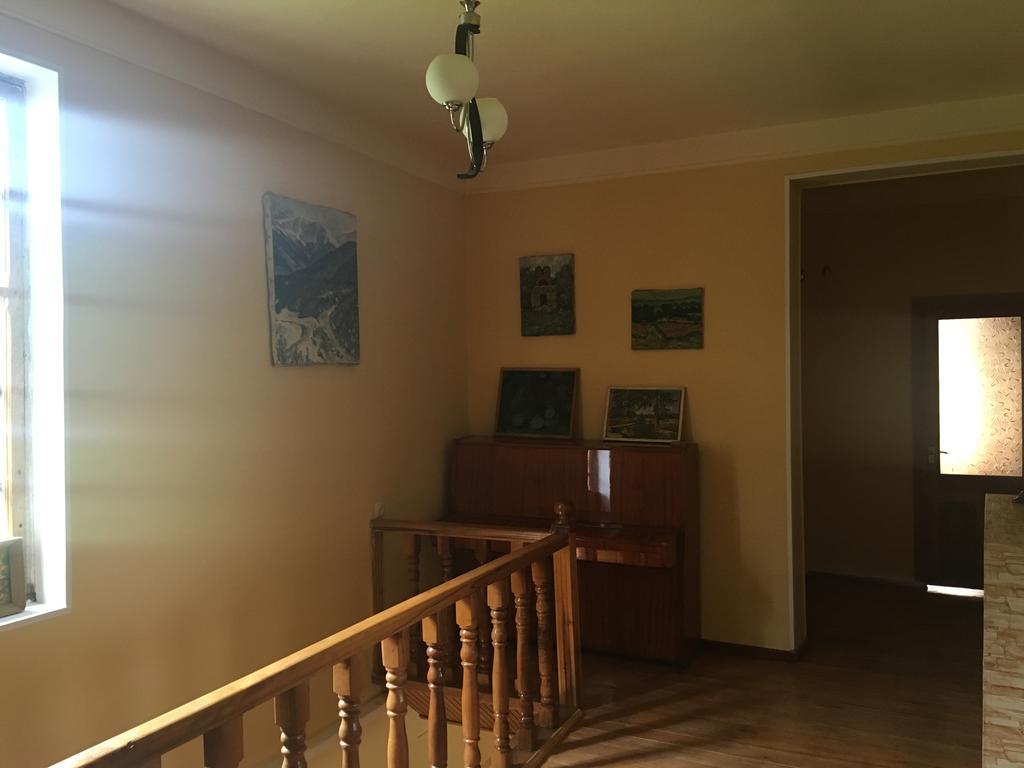 Areguni Guest House Dilidzjan Buitenkant foto