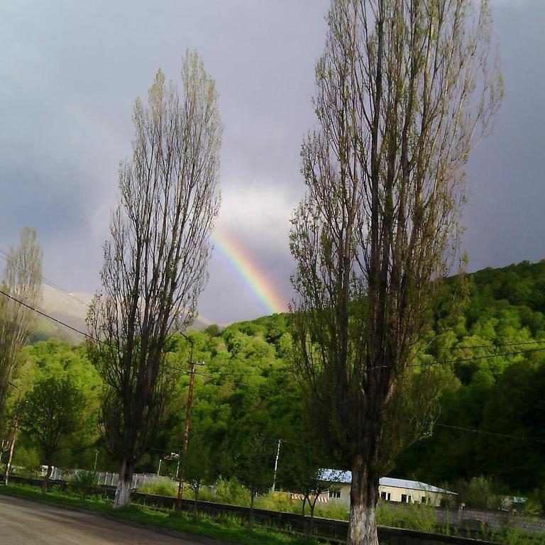 Areguni Guest House Dilidzjan Buitenkant foto